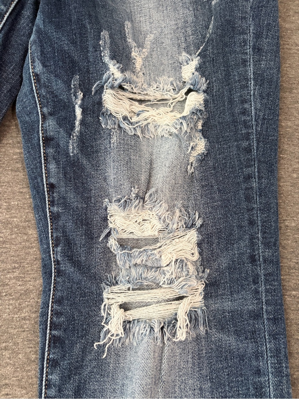 Judy Blue Mid-Rise Distressed Boyfriend Jeans - Picture 2 of 12